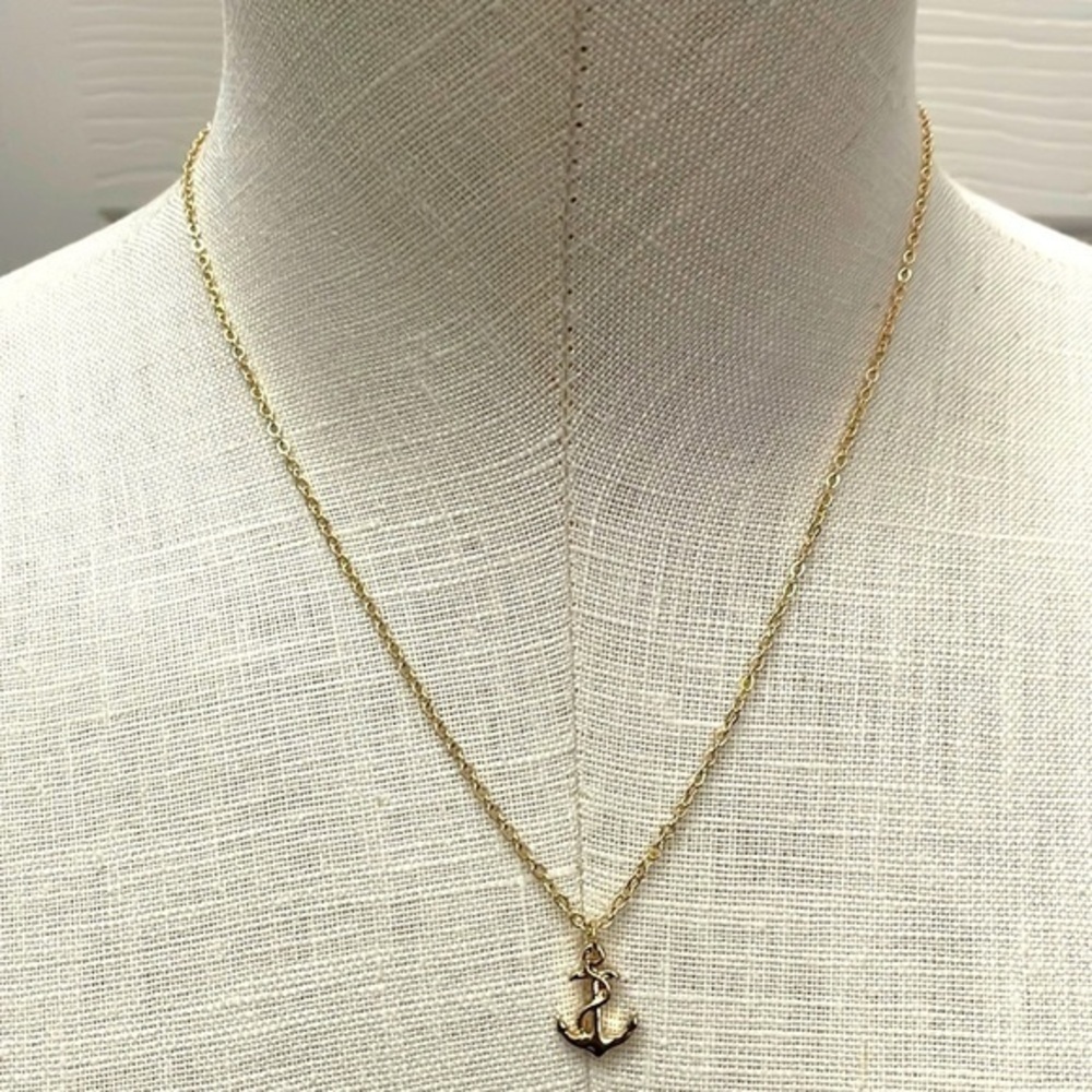 Crown & Ivy necklace gold tone anchor pendant lobster clasp NEW jewelry